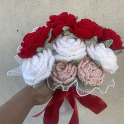 Beautiful Crochet Rose Bouquet
