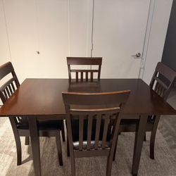 Extendable Dining Table Set with 4 Chairs