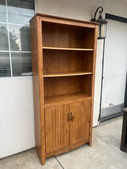 Tall cabinet