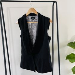 Early 2000s  forever21 vest.  Bin G