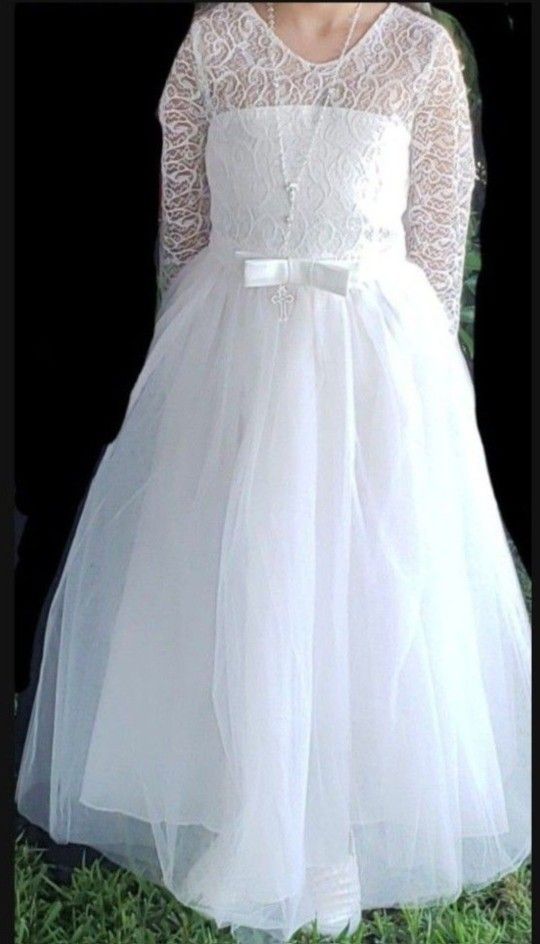 Girls White Dress With Petticoat And Veil