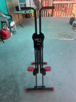 MaxiClimber Sport, a vertical climbing exercise machine