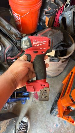 Milwaukee surge impact driver