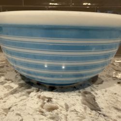 Pyrex MCM Bowl