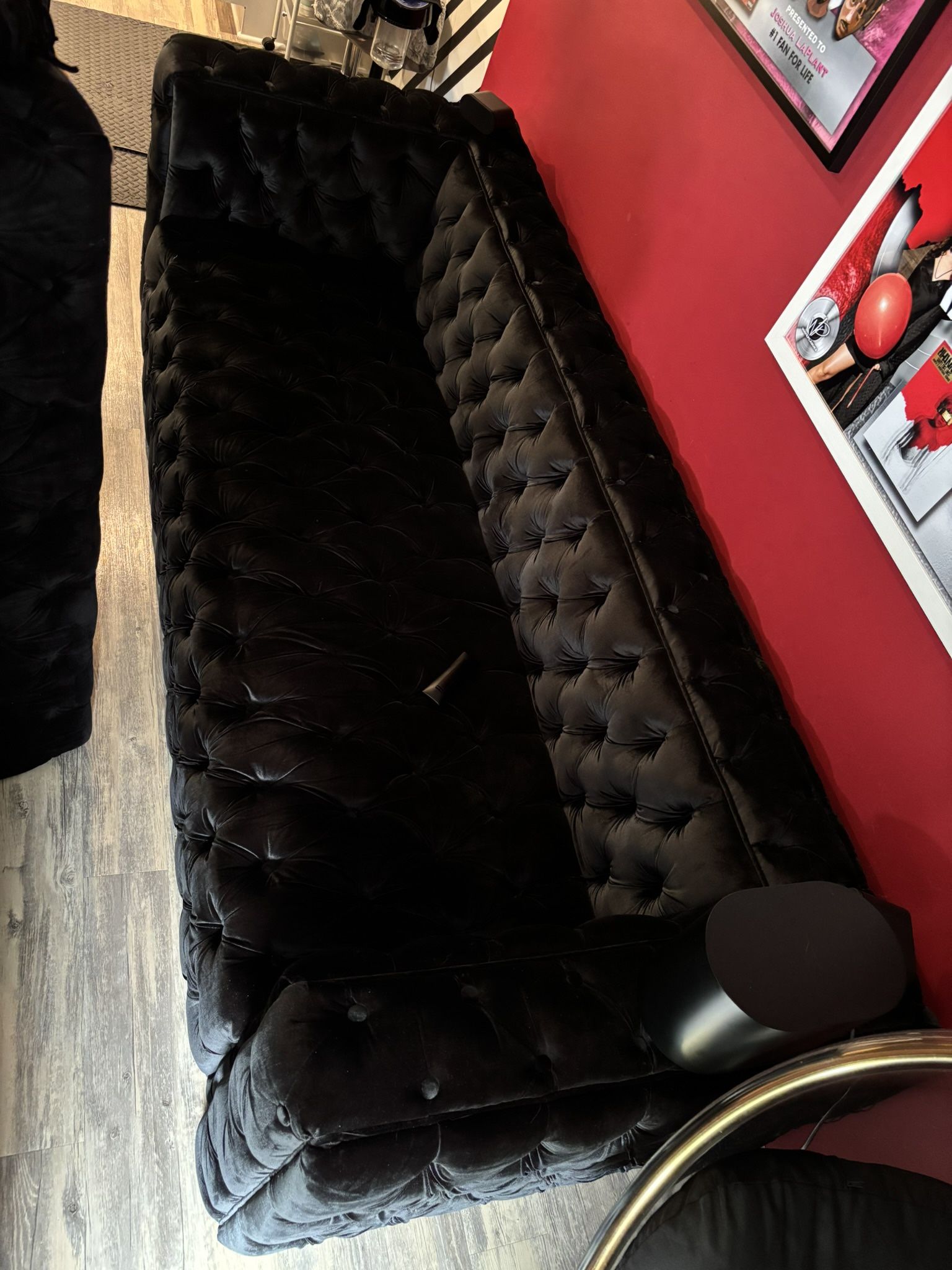 Black Tuffled Couch