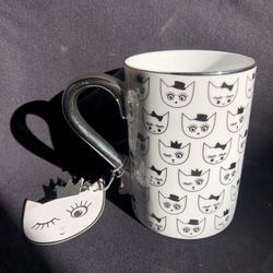 10 STRAWBERRY STREET Cat Crown Coffee/Tea Mug/Cup Silver/White