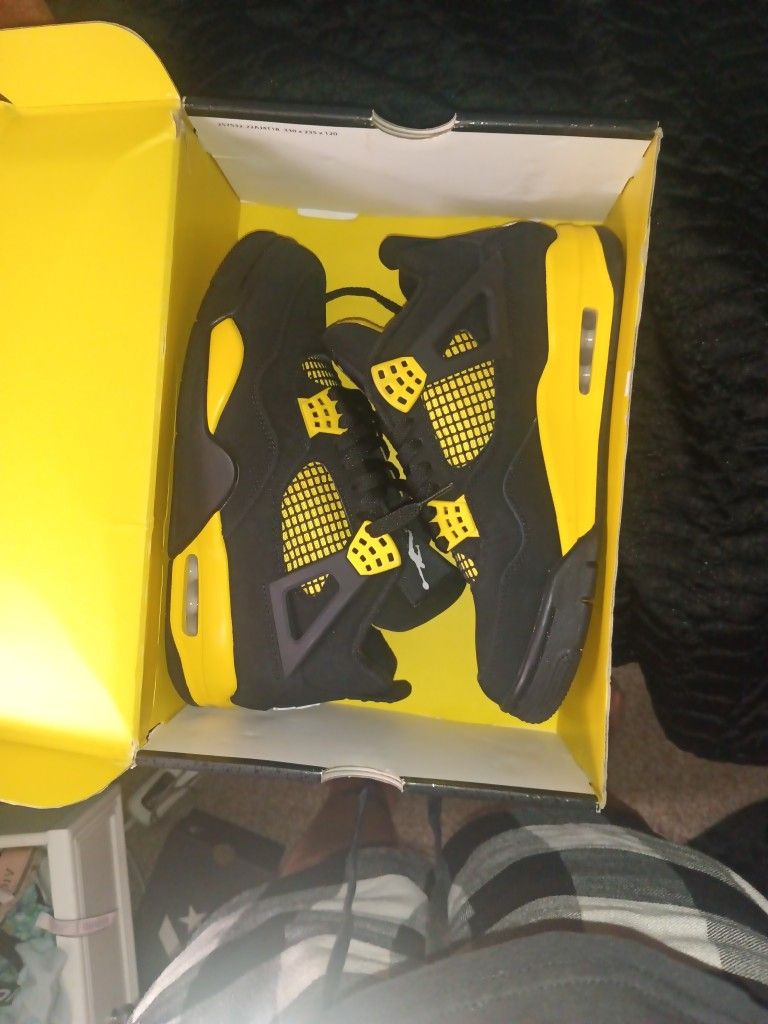 Retro 4 Jordans