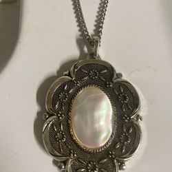 Vtg Victorian mother Of pearl Necklace