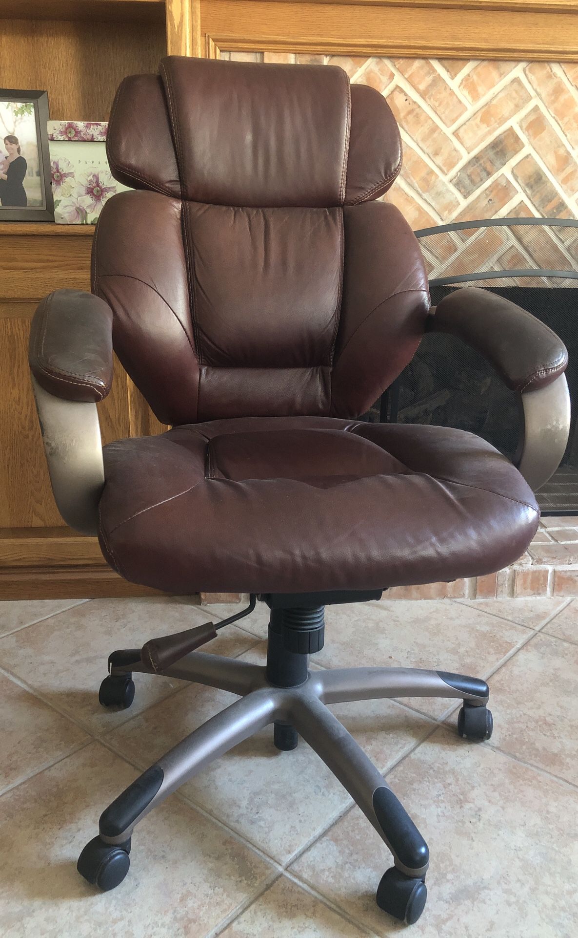 Lane Executive Rolling Chair Brown Leather for Sale in Lake Forest, CA -  OfferUp