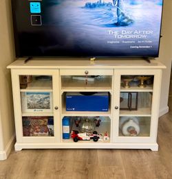 White Ikea Sideboard / TV Stand