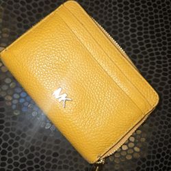 Micheal Kors Wallet NO Flaws SEE Pics
