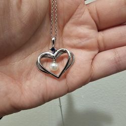 Heart Necklace With A Pearl And Blue Diamond 