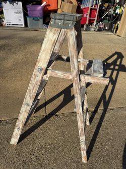 Wood 4’ Ladder