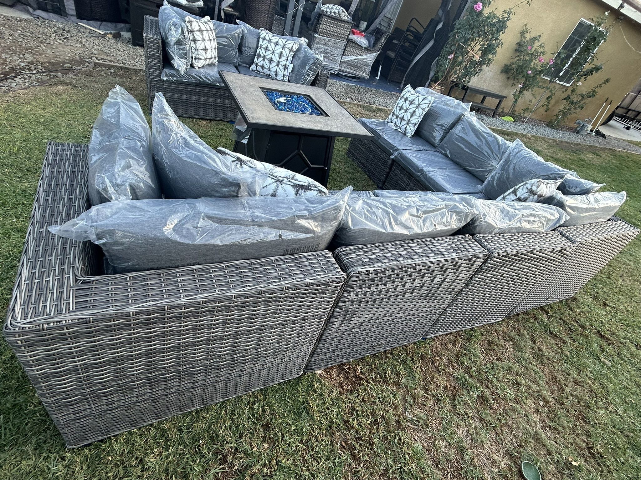 Patio Outdoor Furniture Set New In The Box