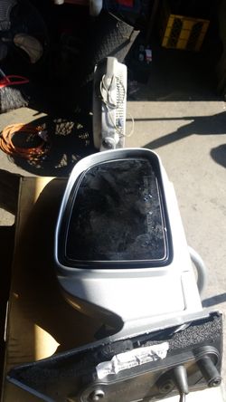 05-10 toyota sienna open box right side mirror