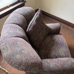 Oversized Comfy Chair 