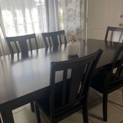 Dinning Table 