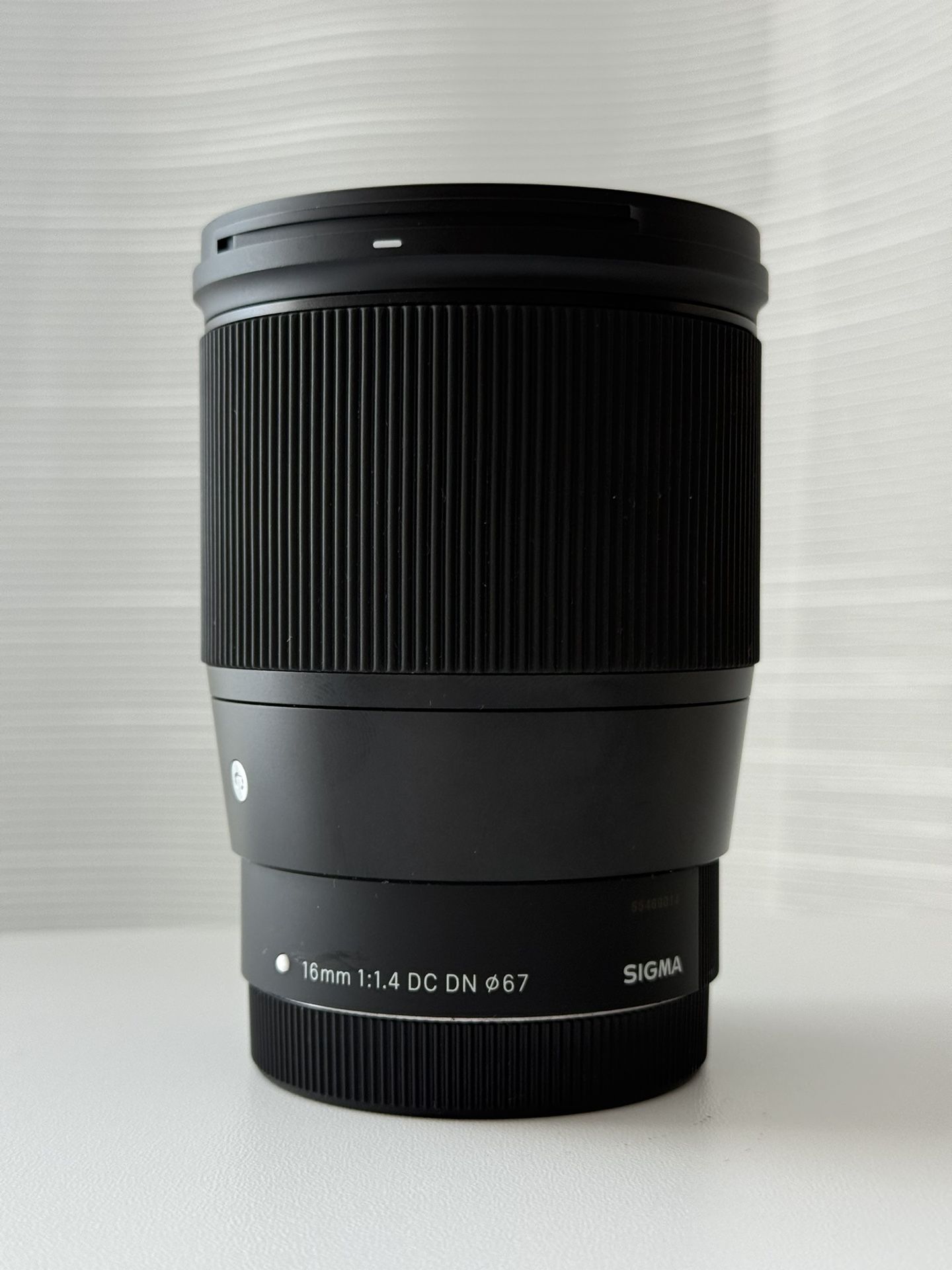 Sigma EF-M 16mm F1.4 Lens
