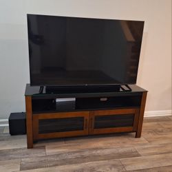 Like NEW TV Stand Mahogany