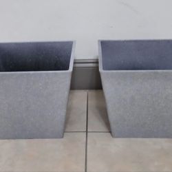 *** NEW LOW PRICE *** PAIR of 12" Square Heather Gray Resin Planters @ Lasting Creations