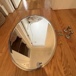 Oval Bathroom Mirror - excellent Condition