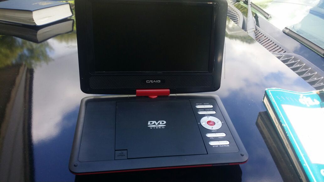 Craig portable DVD player With Bag and Remote