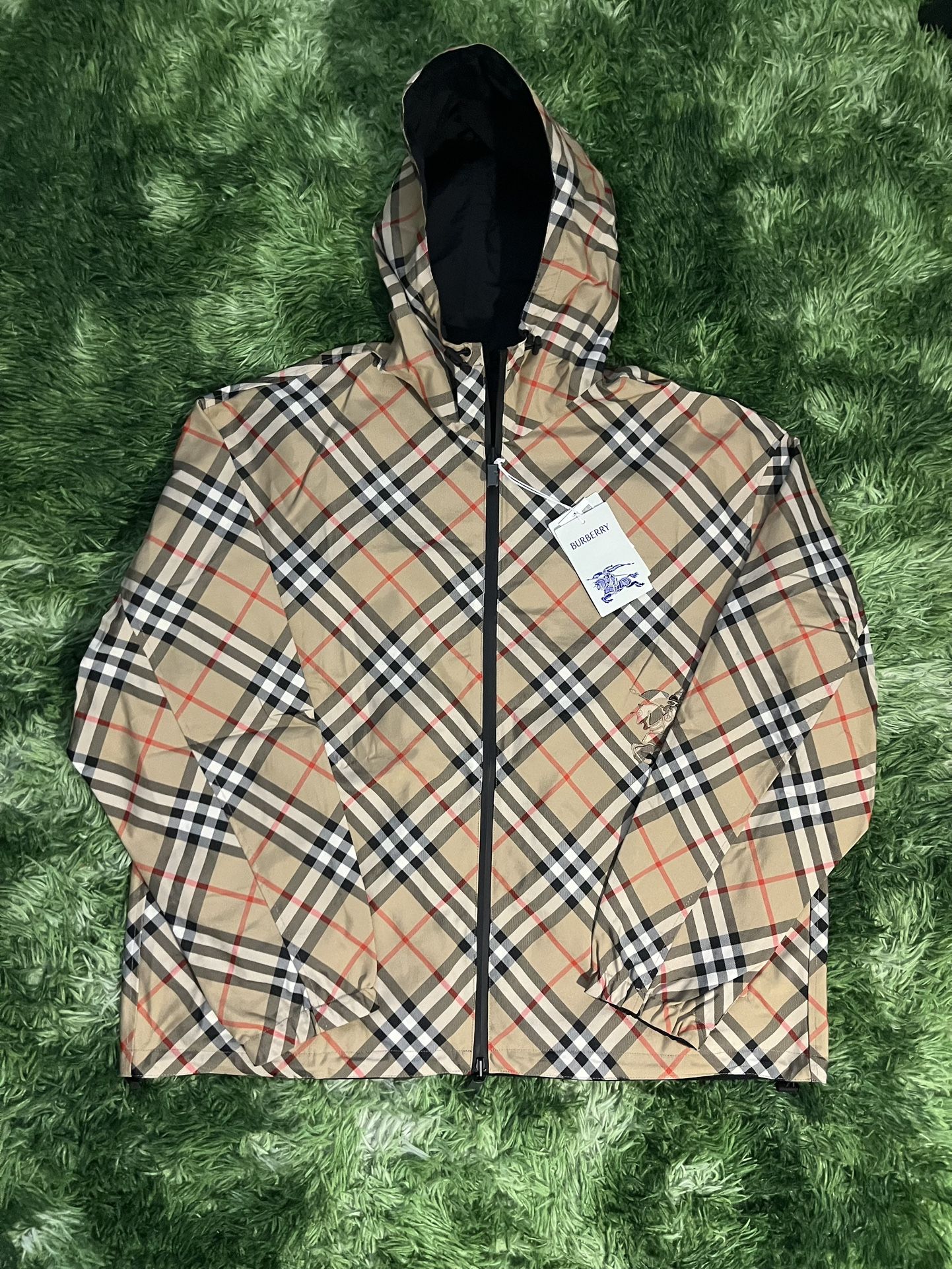 Brand New Burberry Original Color And Black Reservable Checked Twill And Shell Hooded Jacket 