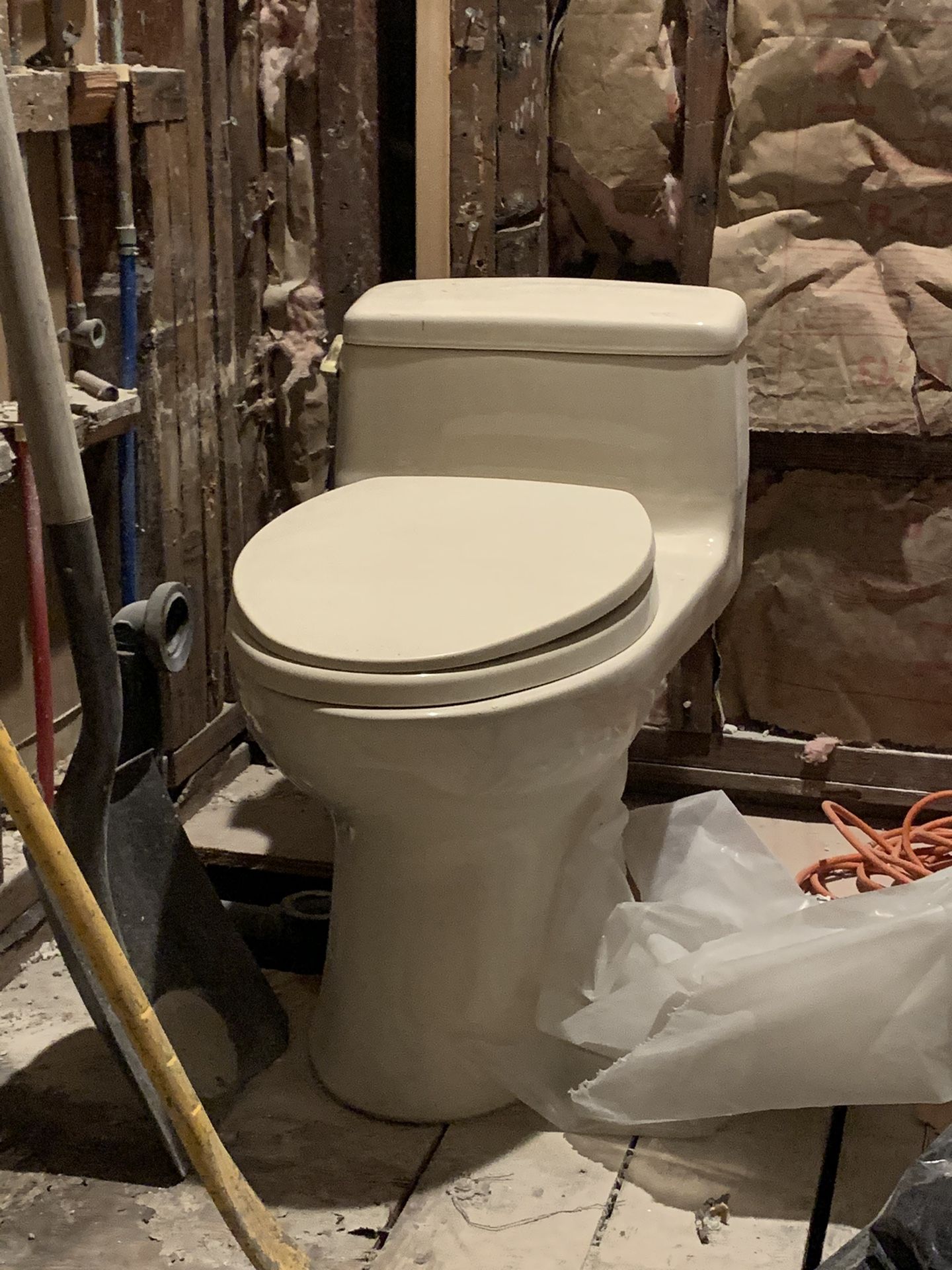 Toto Elongated Bone Colored Toilet for Sale in Los Angeles, CA OfferUp