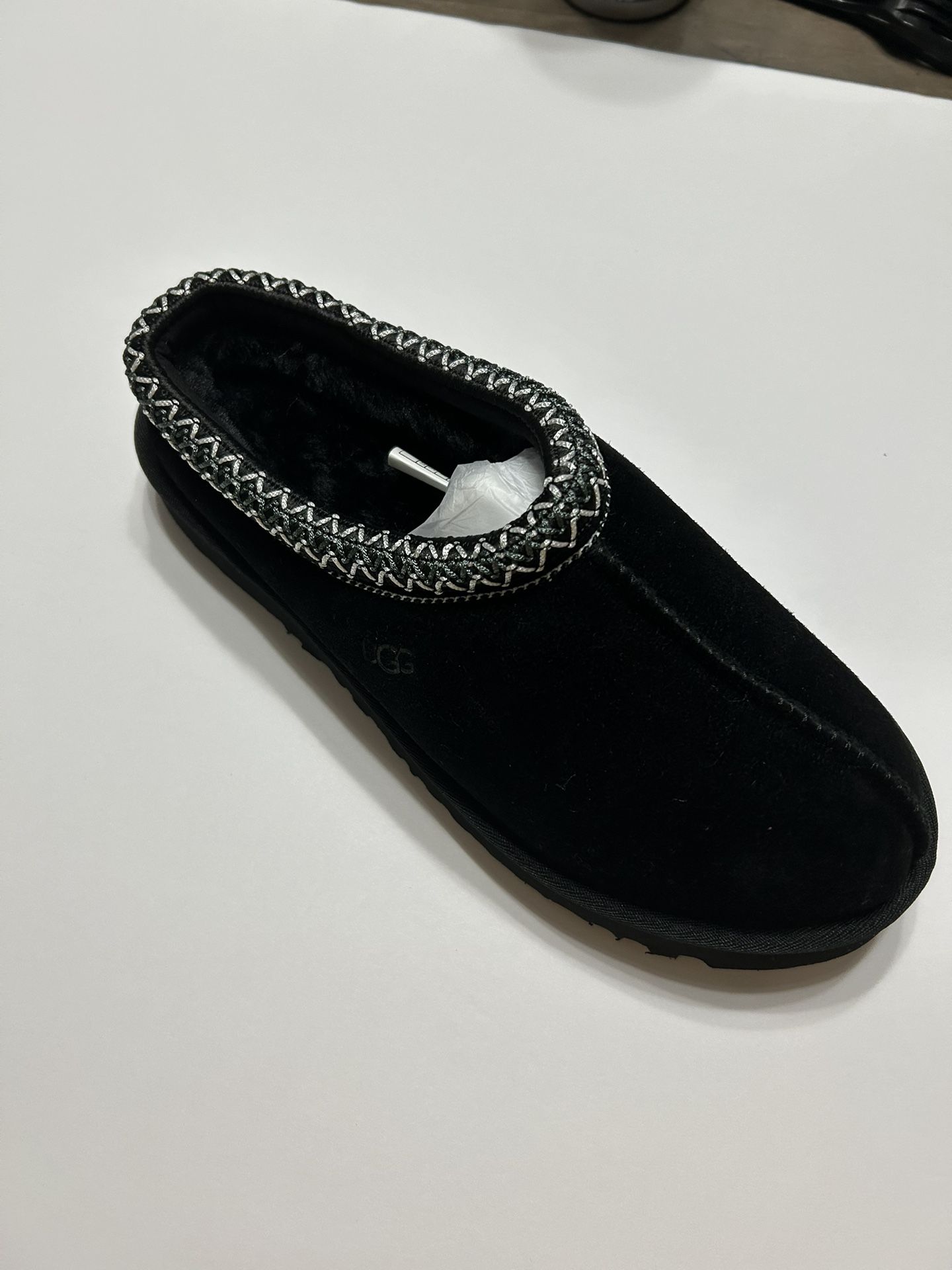 women’s black ugg size 9