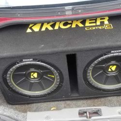 12” Kicker Comp C With 1000W Amps sound system
