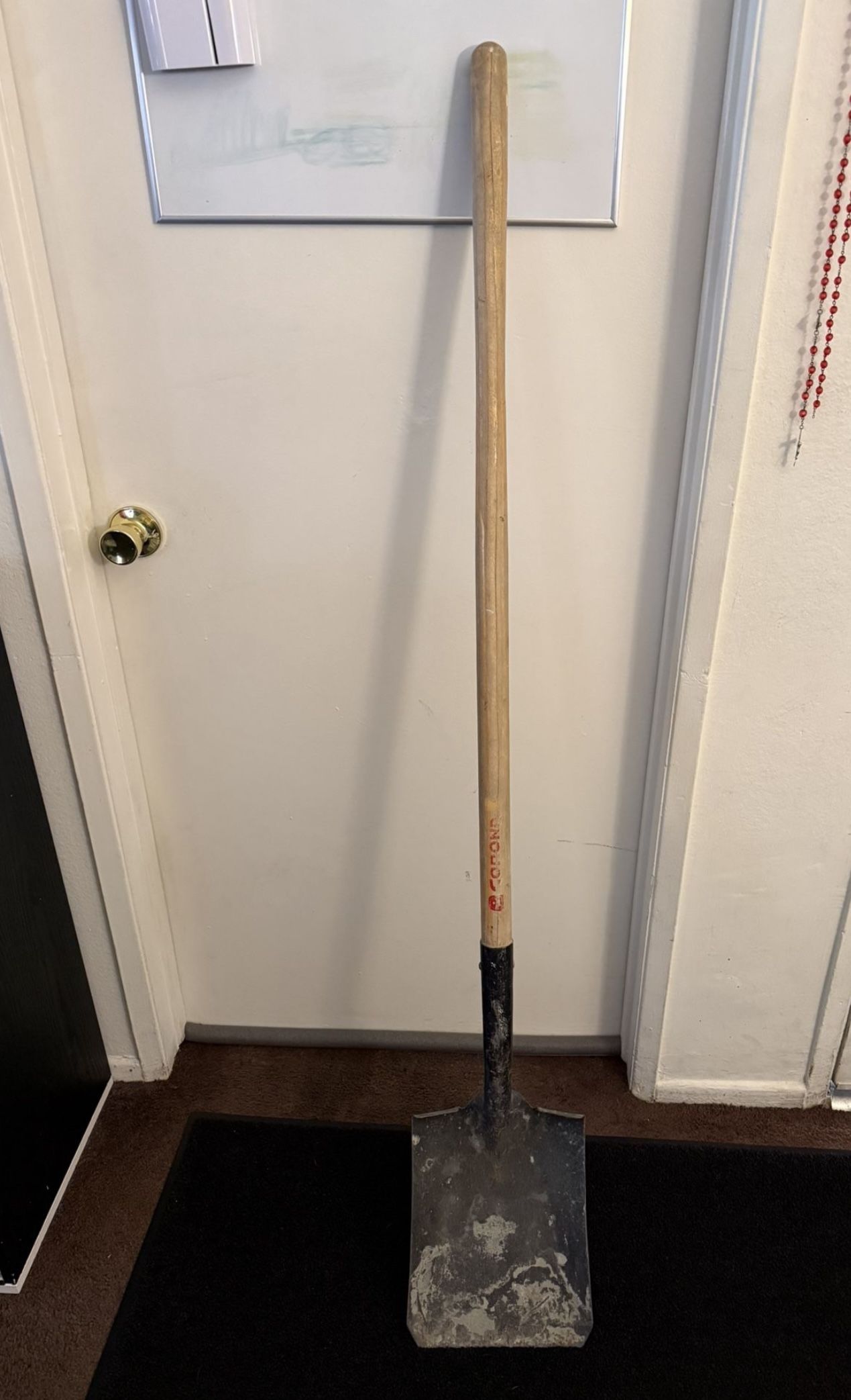 2 Shovels