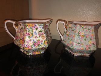 Unique decorating vases