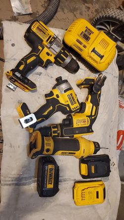 Dewalt 20v Brushless combination en muy buenas condiciones