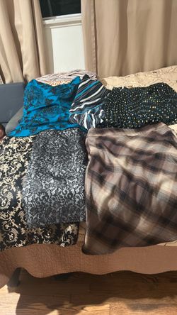 Women’s 6 skirts
