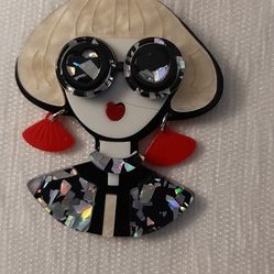 Retro Look Girl Brooch