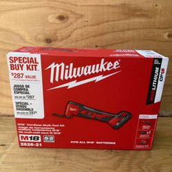 Milwaukee M18 18V Lithium-Ion Cordless Oscillating Multi-Tool Kit with one 1.5 Ah Battery & Charger