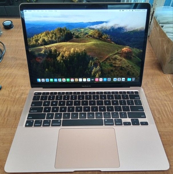 Apple MacBook Air M1 Chip 