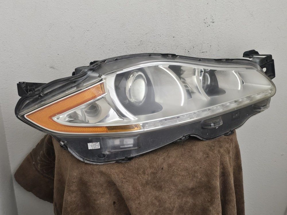 2010-2015 Jaguar Xj Xenon Headlights
