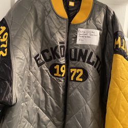 Men’s ECKO Unltd bomber XL jacket Reversible $40 Location Pharr Texas 78577