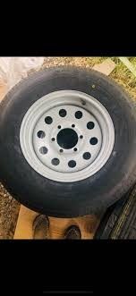 Trailer wheels and tires in new condition