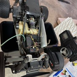 Traxxas 1/5 Scale R/C Gas Powered Buggy
