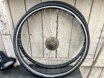 700c Rim and Tire
