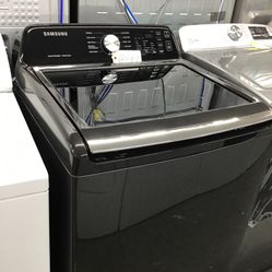 New Scratch And Dent Samsung Washer. 1 Year Warranty 