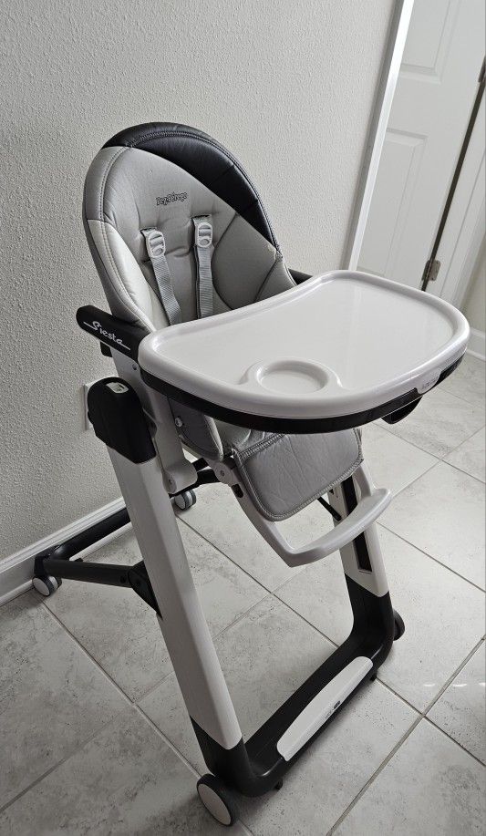 Peg Perego High Chair  LOOK AT ALL PICTURES 