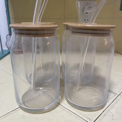 Glass cups