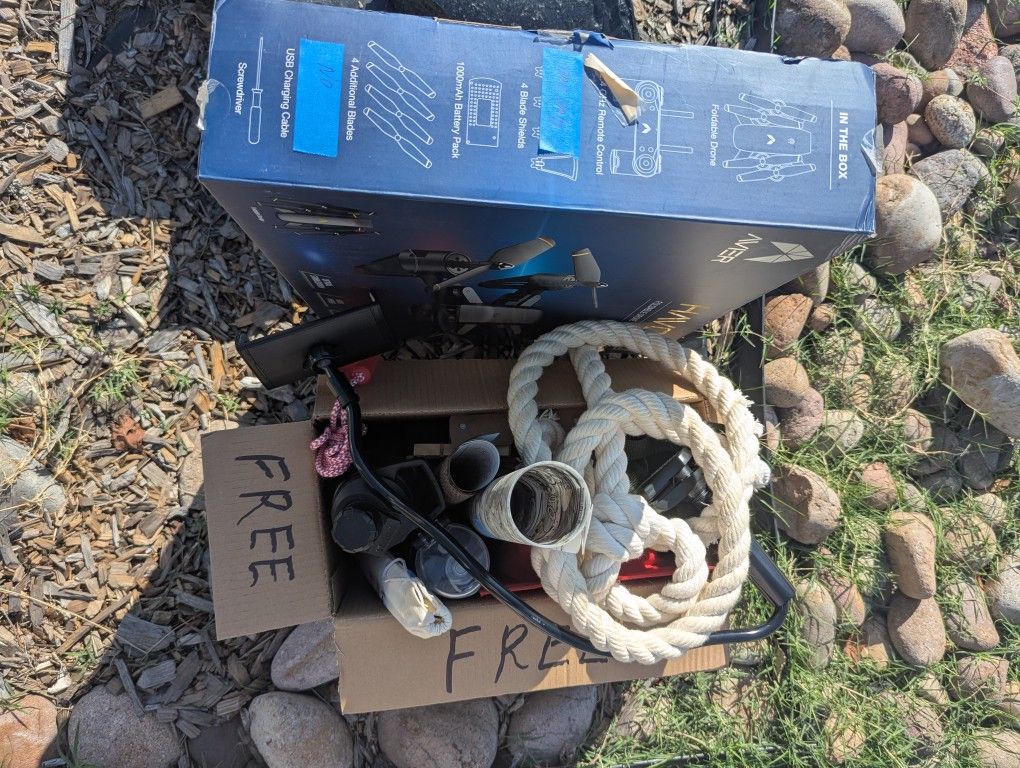 FREE STUFF - CURB ALERT!