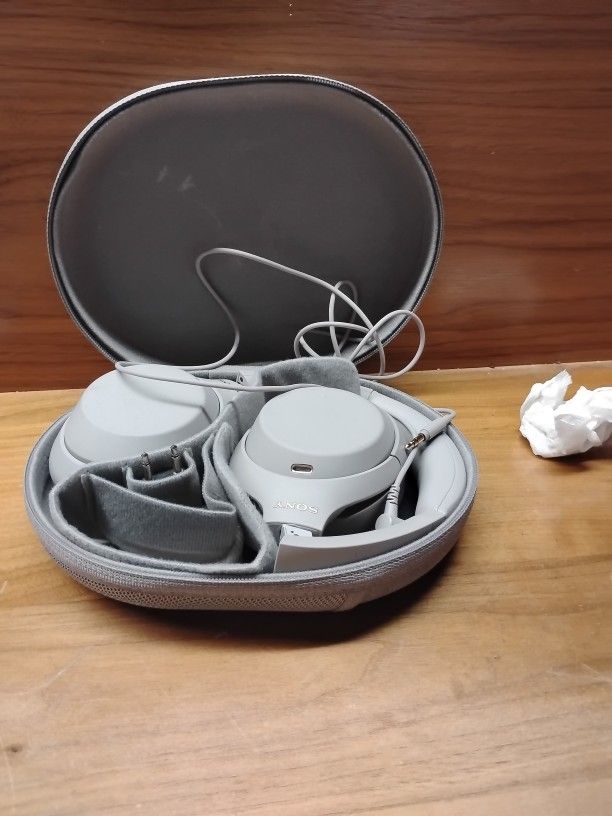 Song Headphones Originally $300 In Store Asking 100 $120