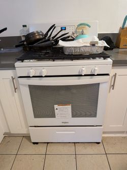 White, wide, stove