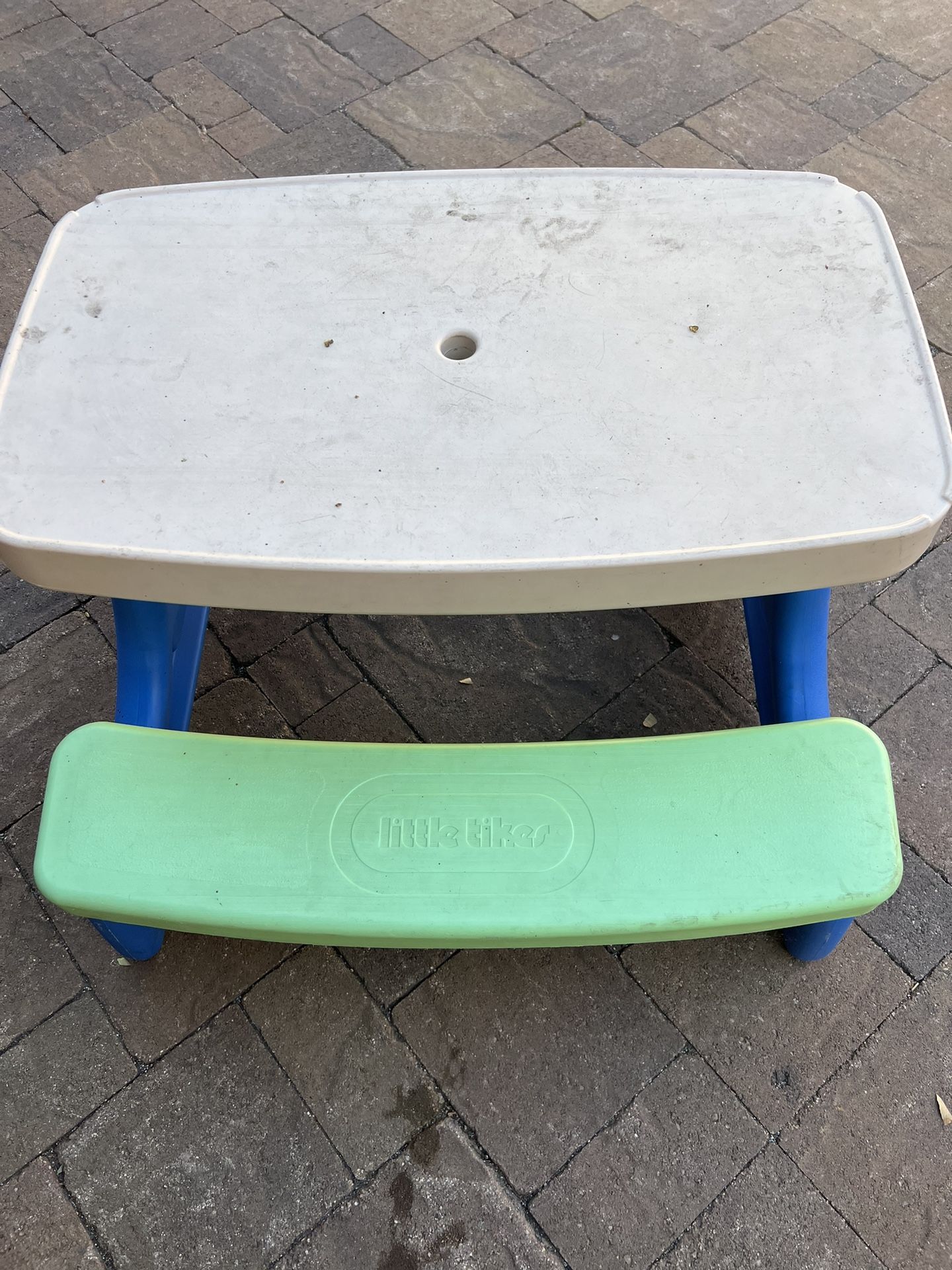 Little Tikes Picnic Table 