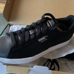 Black Puma Size 7.5W